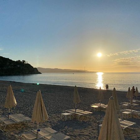 Casa Vacanze Antares Scilla Eksteriør bilde